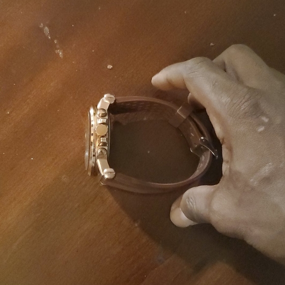 Watch - Picture 2 of 2